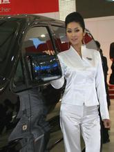 Indah Putri Indriani non hybrid sim slot phones 